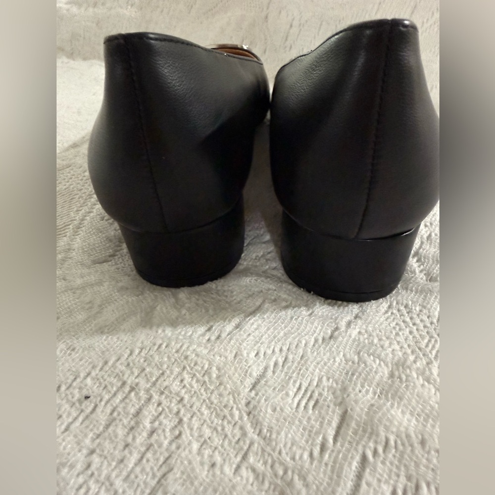 Adrienne Vittadini Black Flats with Silver Buckle - Picture 3 of 3